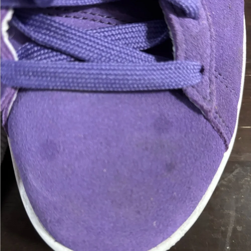 Puma suede, size 11, lakers colorway, no box - Picture 3 of 7